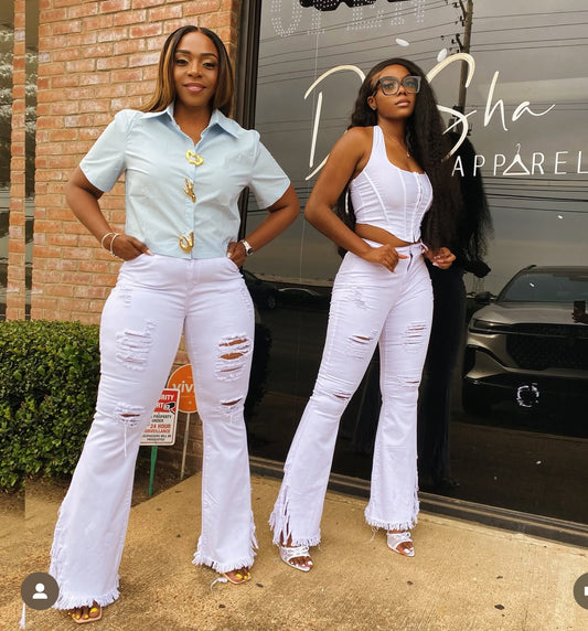 JC-JQ SNOW WHITE FLARE OUT JEANS