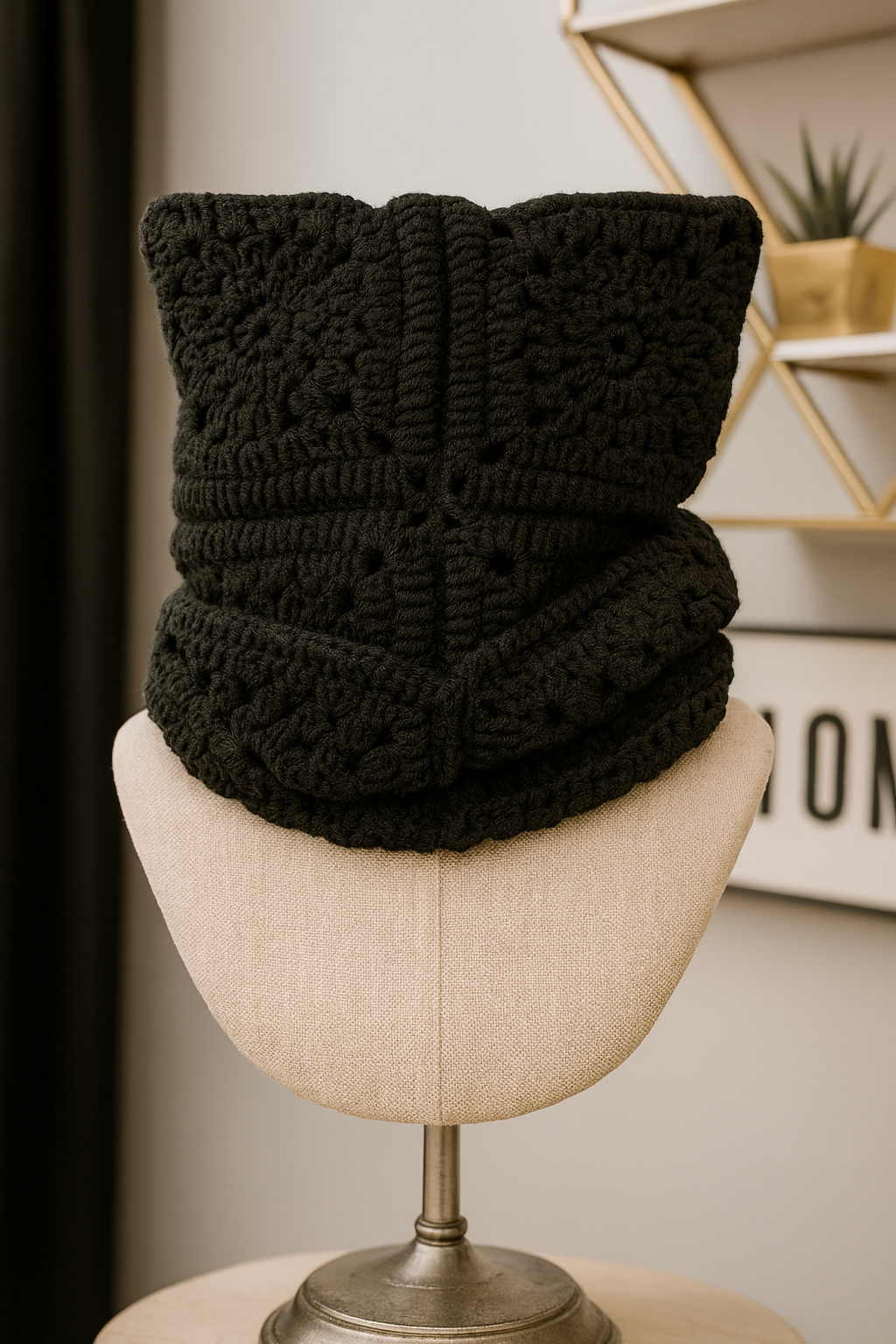 BLACK EAR HEAD SKULLY