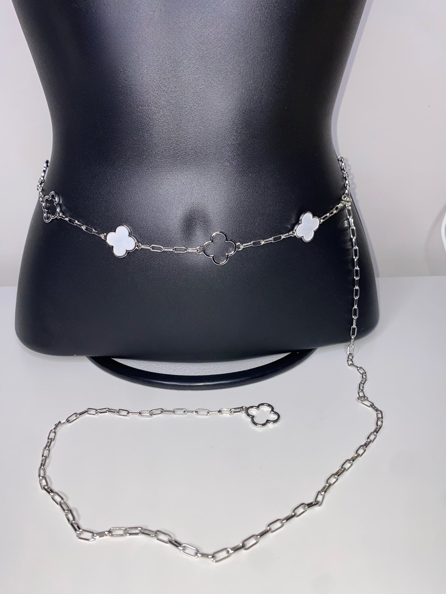 LUCKY CHARM CHAIN BELT